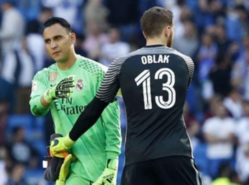  布雷斯特门将超神扑救零封巴黎  