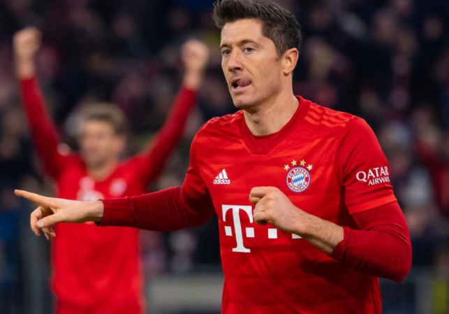  门兴格拉德巴赫爆冷击败领头羊  