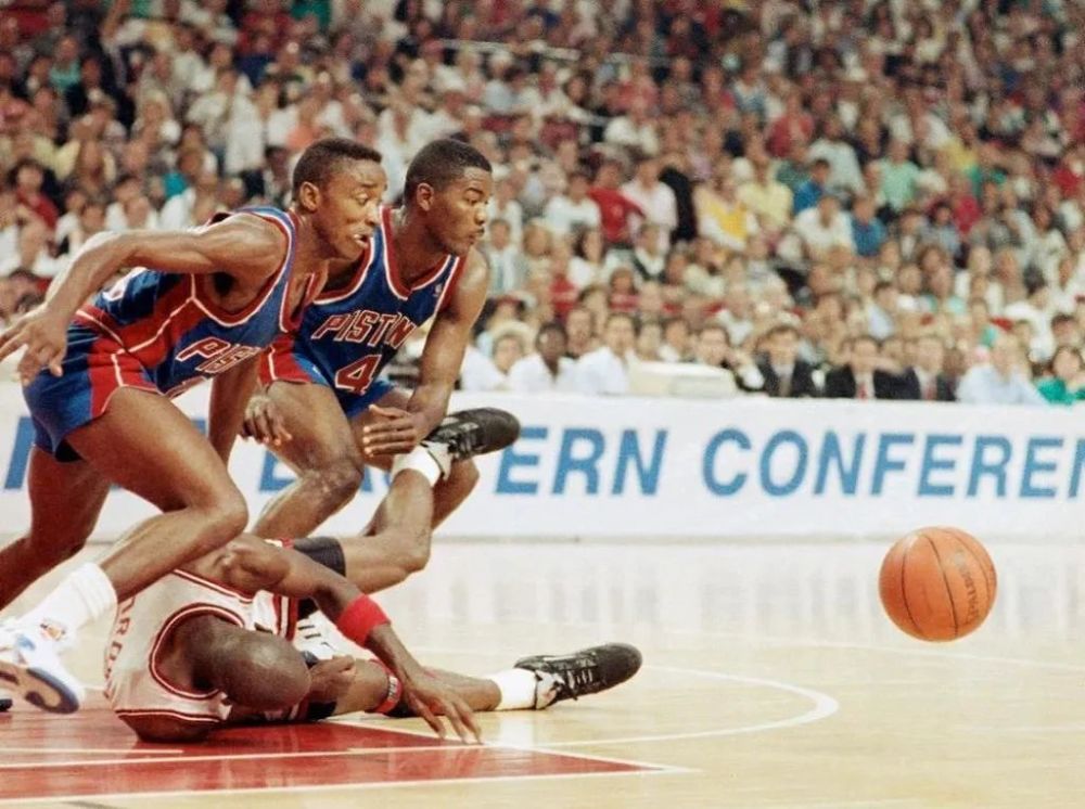  班凯罗新秀创新高，魔术虽败犹荣激战猛龙队