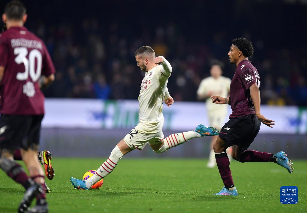 莱切战平萨勒尼塔纳,保级大战胶着难解