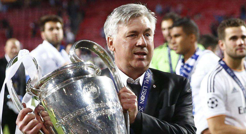  沙尔克04降级阴云未散，功勋教练回归救火  